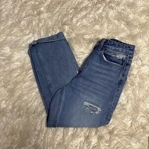 Velvet Women’s Blue Denim Capri Distressed Jeans. Size 27